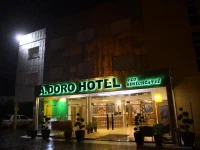 Adoro Hotel 2*