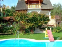 NГЎdfedeles ApartmanhГЎz 