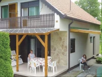 Holiday home ГЃlmos-BalatonberГ©ny 