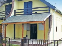 Holiday home CsalogГЎny u-BalatonboglГЎr 
