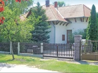 Holiday home Fiumei u-BalatonboglГЎr 