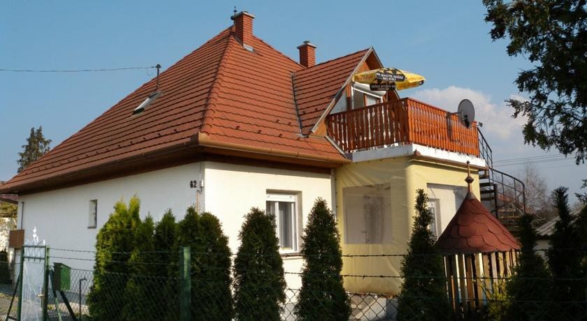 Apartment Balatonfenyves 4 