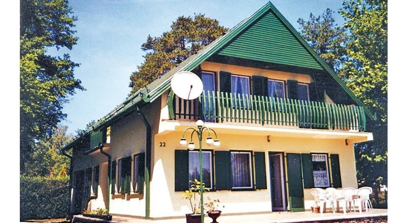 Holiday home MГЎria utca-Balatonfenyves 