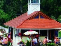 BalatongyГ¶rГ¶ki Castrum Camping Г©s ГњdГјlЕ‘falu 