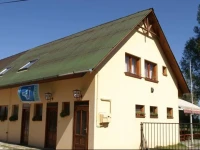 Four-Bedroom Apartment Balatonmariafurdo near Lake 