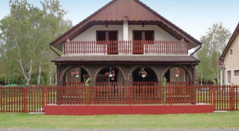 Holiday home Bajcsy-Zs-BalatonmГЎriafГјrdo 