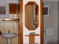 MargГі NyaralГі 