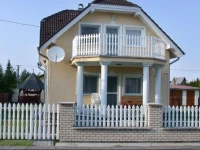 Two-Bedroom Apartment Balatonmariafurdo near Lake 2 