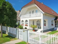 Seven-Bedroom Villa Villa BalatonszГЎrszГі 
