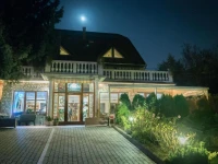 Le Rose Hotel 