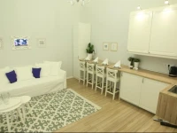 Golden Hand Luxury Apartment 