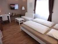Premium Studio Szervita Square 