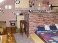 JГєlia Apartman 