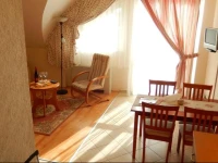Lola Apartman 