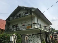 Larisa Villa 