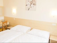 NimrГіd Hotel Г©s Г€tterem 