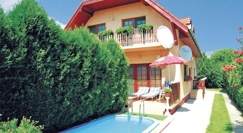 Holiday home VГ¶rГ¶smarty Utca.-SiГіfok-Kiliti 