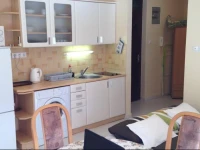Nikola Apartman Udvari Medence 