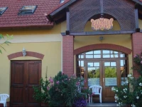 Eckhardt VendГ©ghГЎz 