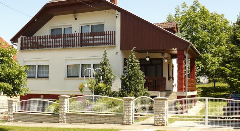 Zsuzsi Apartman 