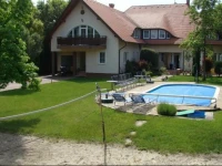 KГјnszler ApartmanhГЎz 