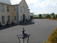 Aulber House 