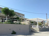 Delfini Beach Hotel 2*