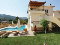 Holiday Home Korfos; Korinthos with a Fireplace 02 