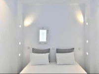 Lorenzo Studios 