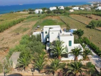 Studios & Apartments Vrettos 