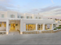 Petinos Hotel