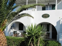 Antigonis Rooms 