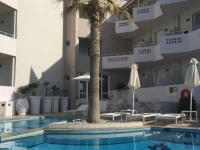 Petradi Beach Lounge Hotel 