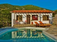 Porto Skopelos Villas 