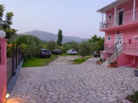 Xenia Apartments 2*