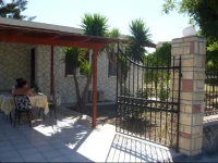 Pettas Apartments 