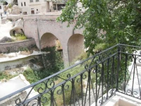 El Puente Cave Hotel 