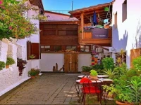 Ivana Home 