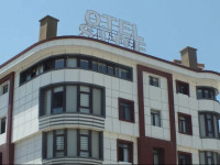 Hotel Side