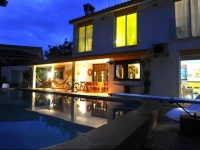 Carcavelos Surf House 