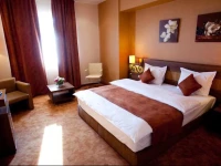 Top Rooms Aparthotel 