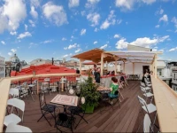 Pura Vida Sky Bar & Hostel 