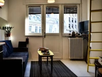 Victoria Poshtel Studio 