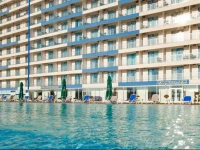 Blaxy Premium Resort 