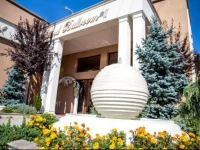 Hotel Yarus 3*