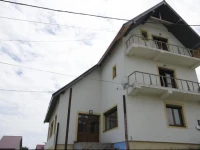Ina Guesthouse 3*