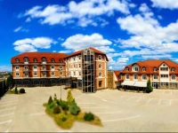 Ana Airport Hotel 