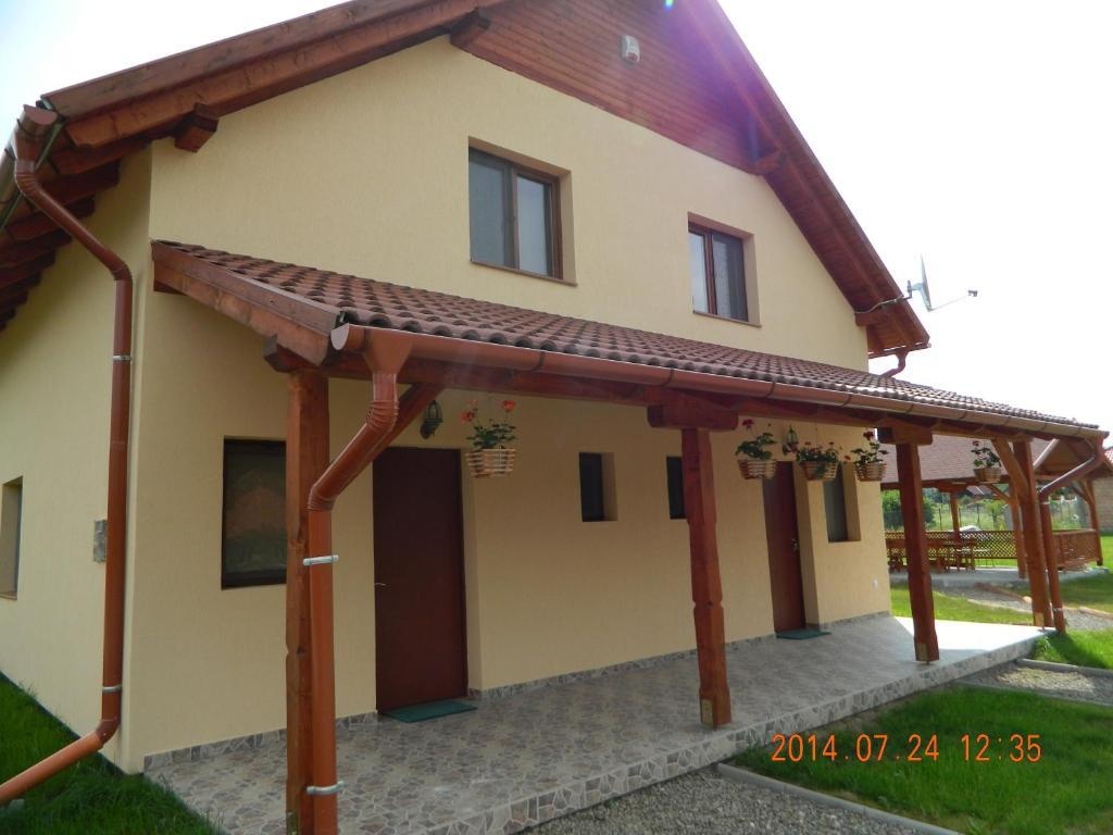 Casa Loksi 