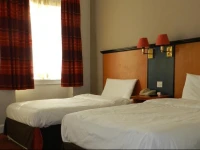 Chatsworth Hotel 