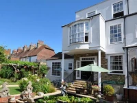 Canterbury Hotel 